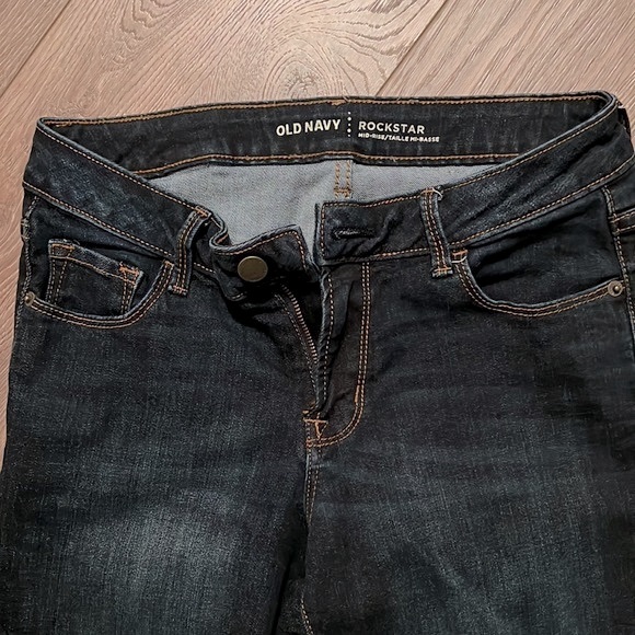 Old Navy size 4 Regular Jeans - Picture 2 of 4